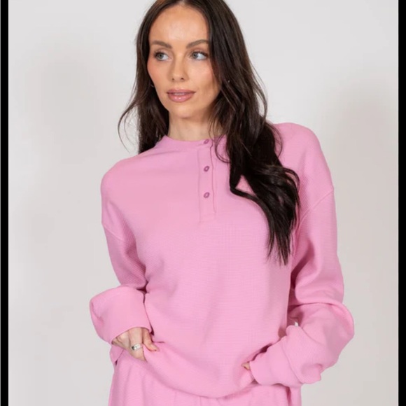 Brunette The Label Tops - Brunette The Label Pink Long Sleeve Henley boxy fit long sleeve shirt m/l
